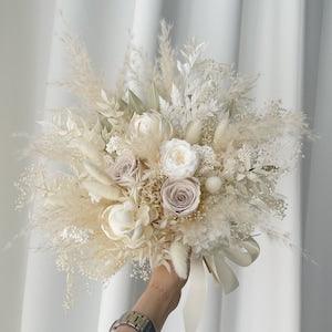 Romance- Ramo de novia realizado con flores preservadas