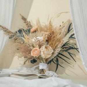 Boho dream neutral pampas bouquet & real preserved eucalyptus palm wedding bouquet - Flowerhint
