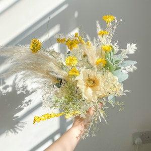Spring handpicked bridal bouquet silk and dried flower mix / pampas grass bouquet wildflowers - Flowerhint