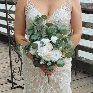 White Bridal bouquet with pampas grass, boho wedding bouquet, bridesmaid bouquet, ivory wedding bouquets with eucalyptus, artificial bouquet - Flowerhint
